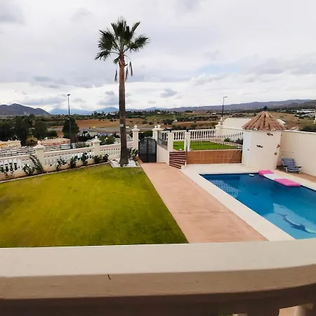 Villa Precioso Chalet De Lujo En Capital, Junto Al Parque Tecnológico *